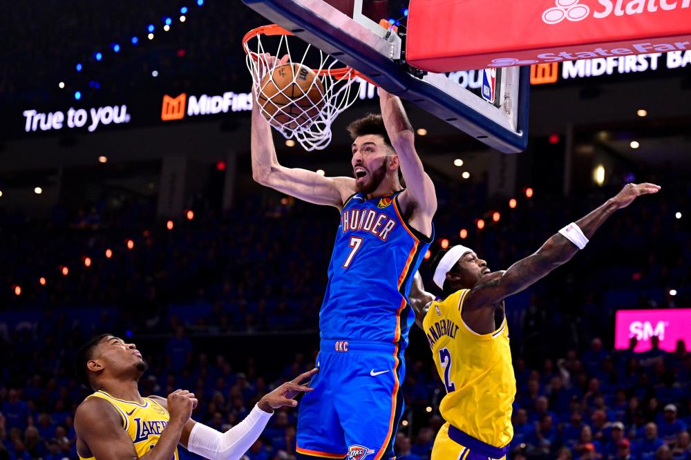 从矿工到世界拳王熊朝忠拳击生涯逆袭之路与中国职业拳坛传奇故事解析